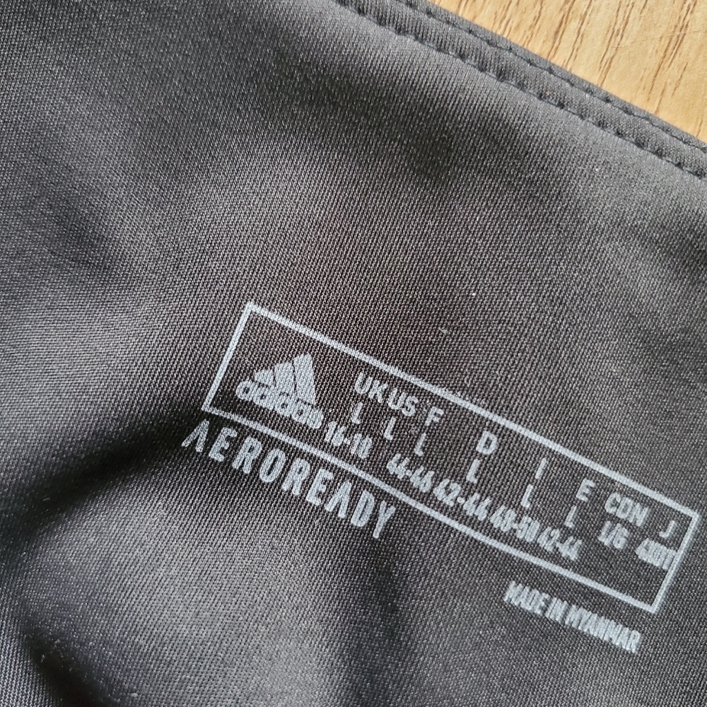 Adidas shorts SKU109 - Picture 2 of 2